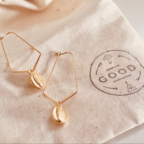 the Good Boutique Jewelry - Our Lady Charm Gold Earrings |  Last 1!